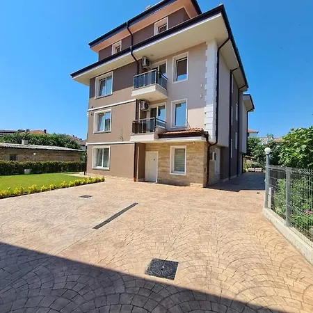 Yanevi Guest house