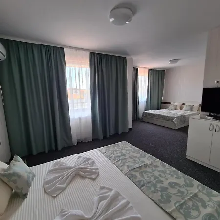 ゲストハウス Yanevi ラヴダ